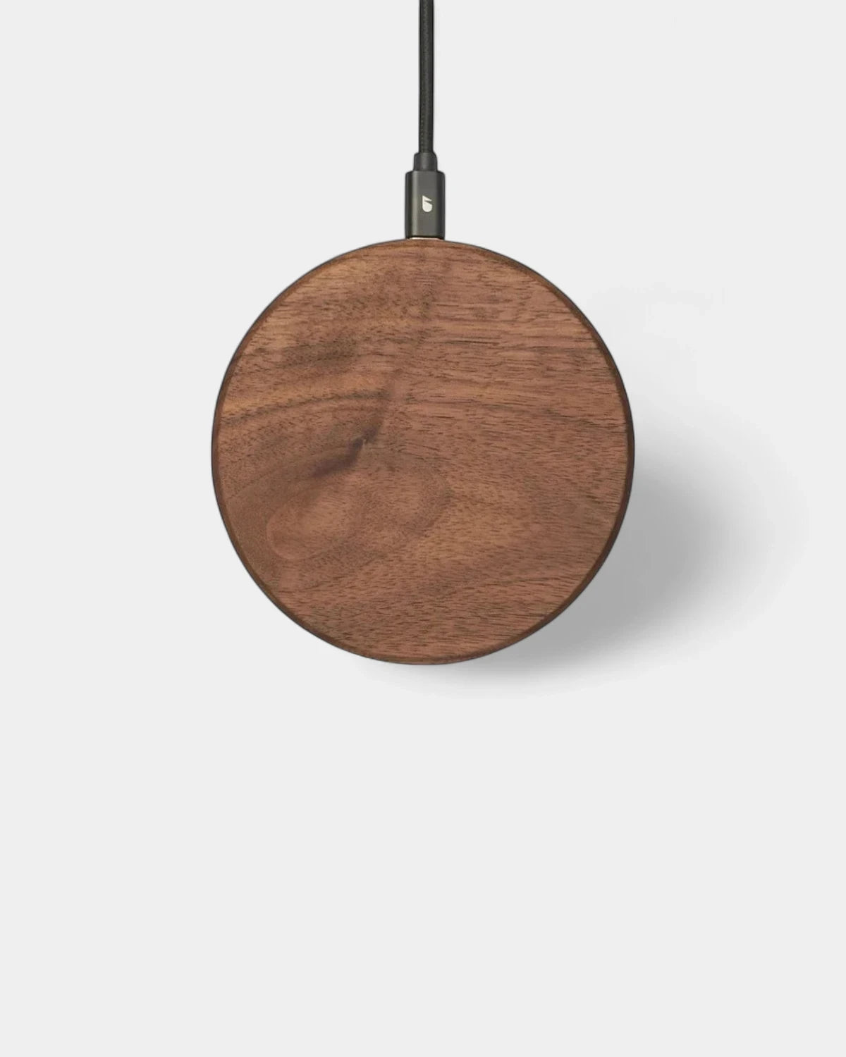 Caricabatterie a induzione in legno di quercia personalizzabile