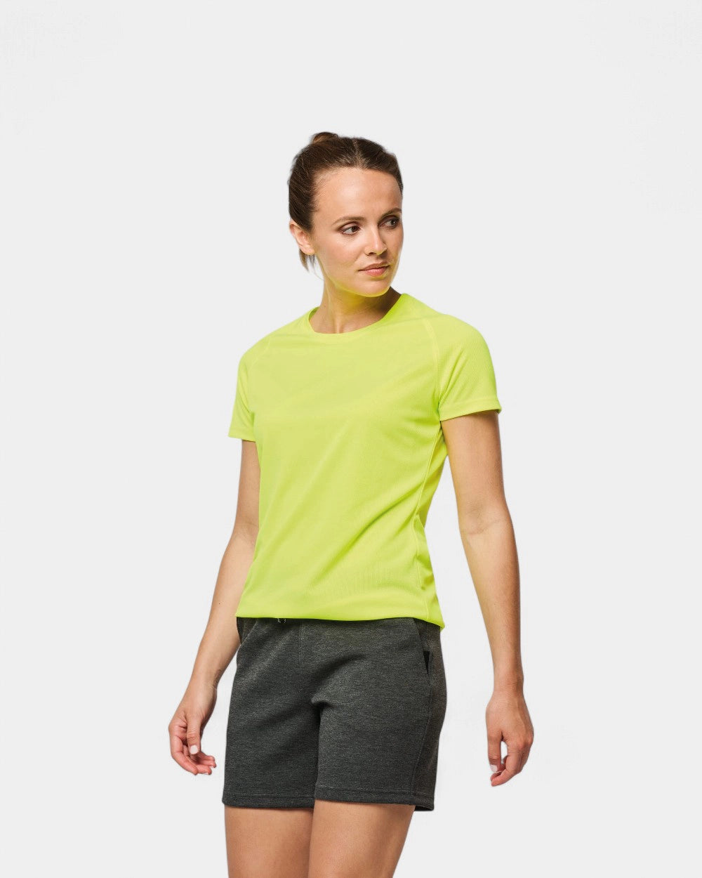 T-shirt sportiva riciclata da donna da personalizzare - 1