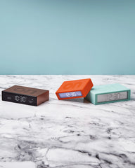Sveglia LCD alluminio Lexon Flip Premium da personalizzare - 8