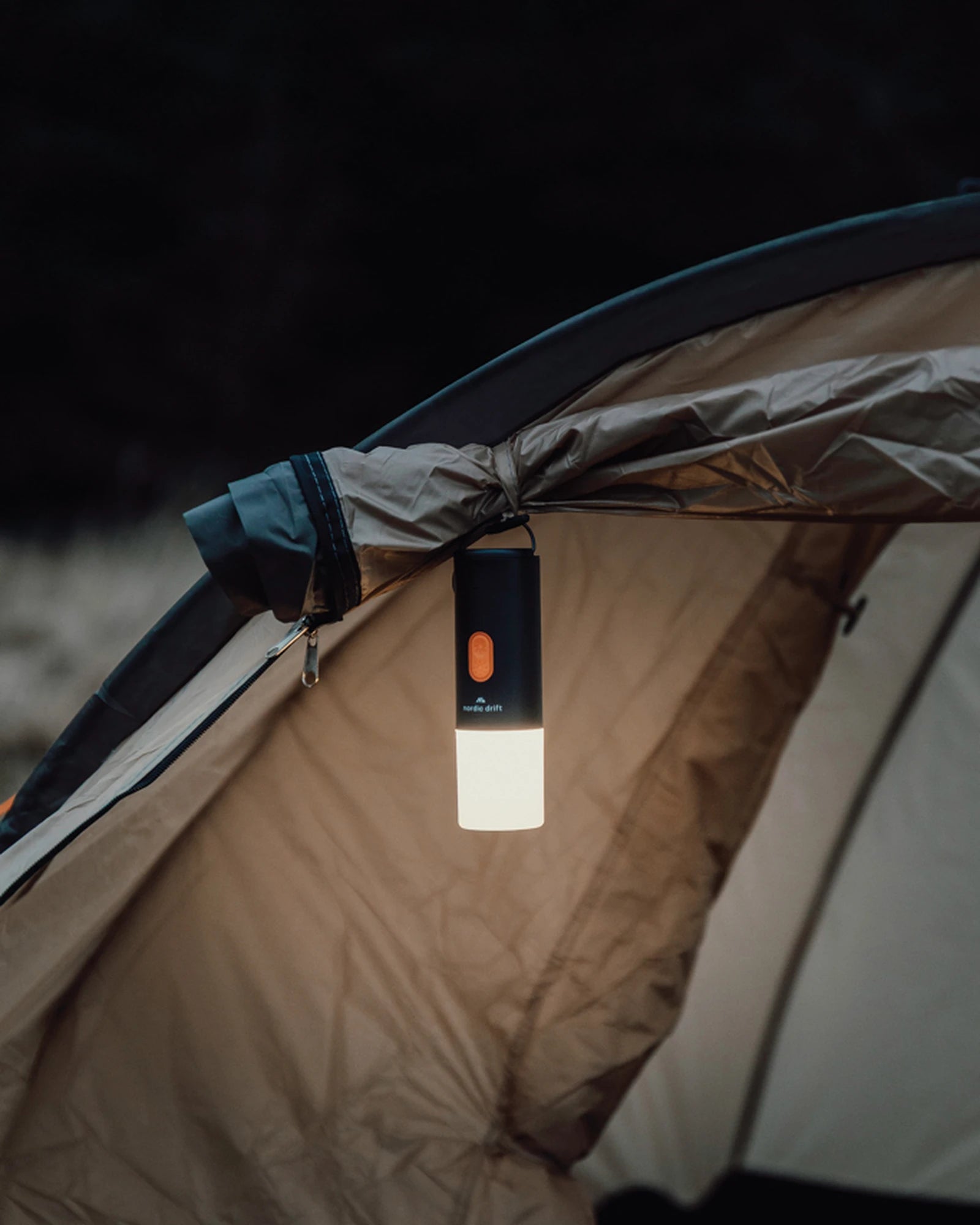 Lampada da campeggio con pompa 200 lumen da personalizzare - 7