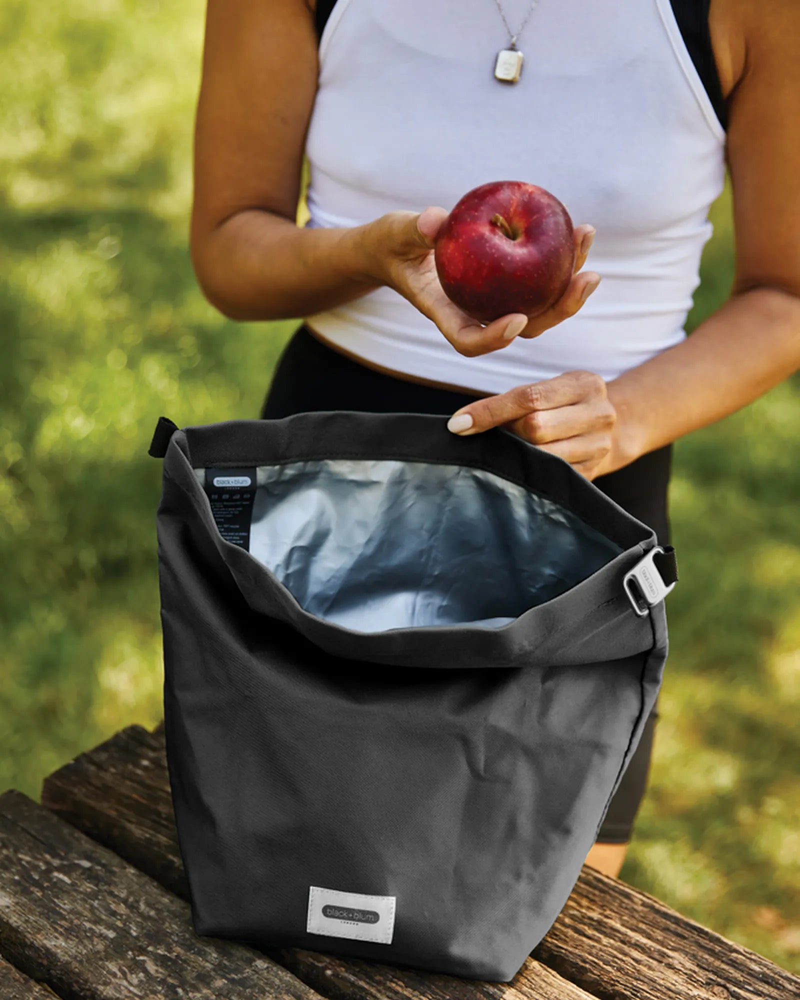 Borsa termica riciclata Black + Blum 6,7L da personalizzare - 9