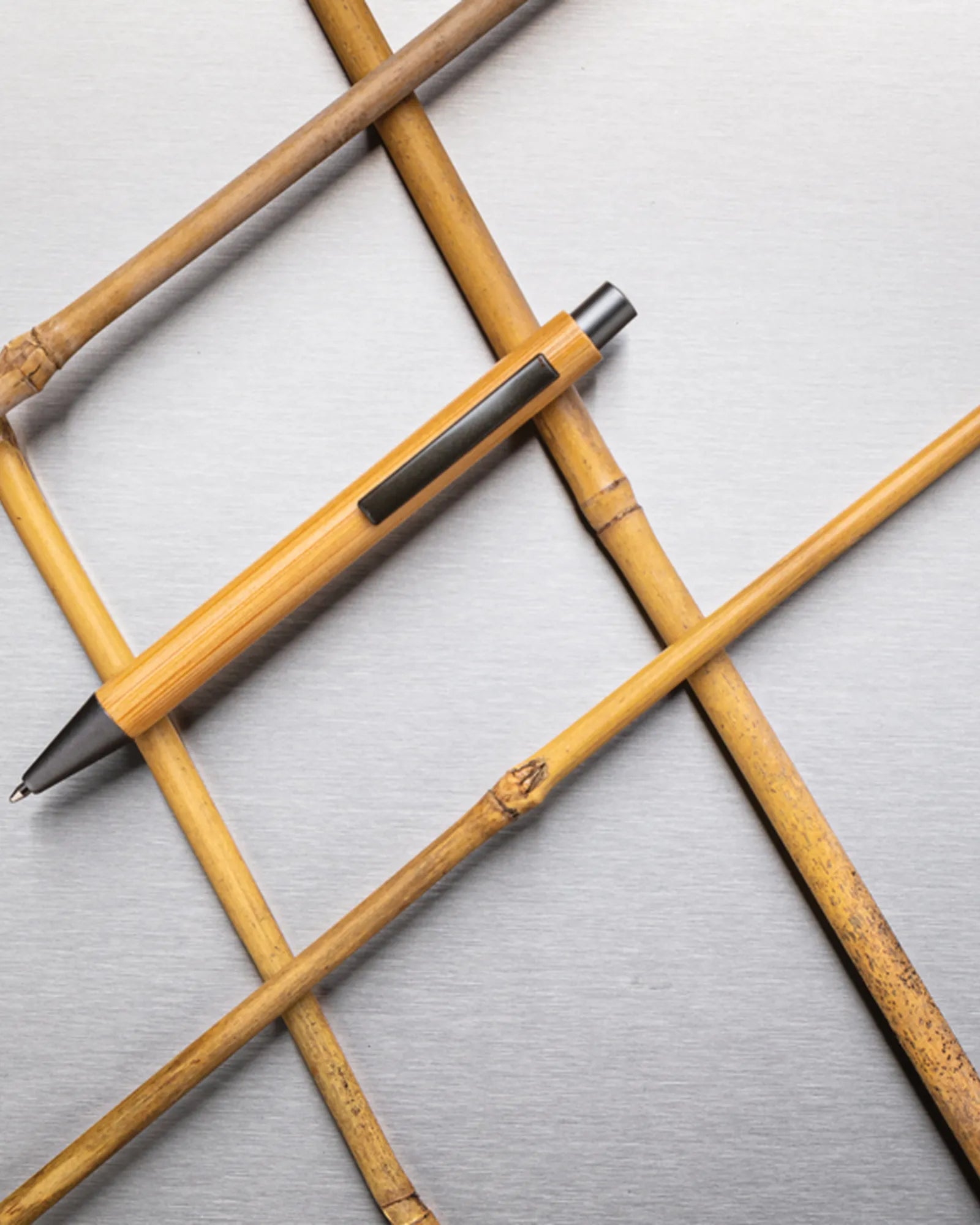 Penna in bambù dal design essenziale da personalizzare - 2