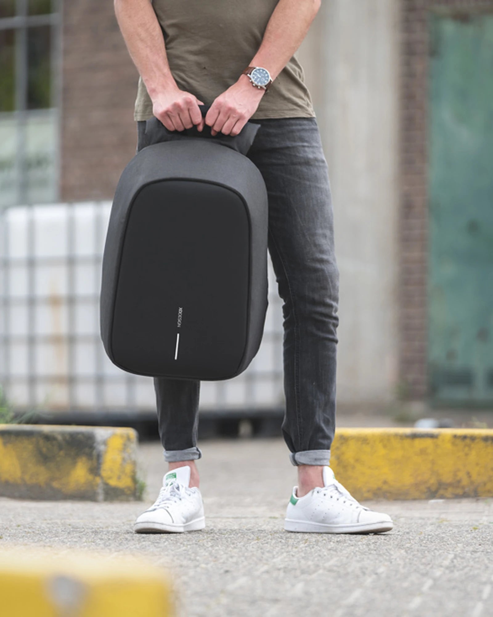 Zaino antifurto riciclato rPET 16L da personalizzare - 9