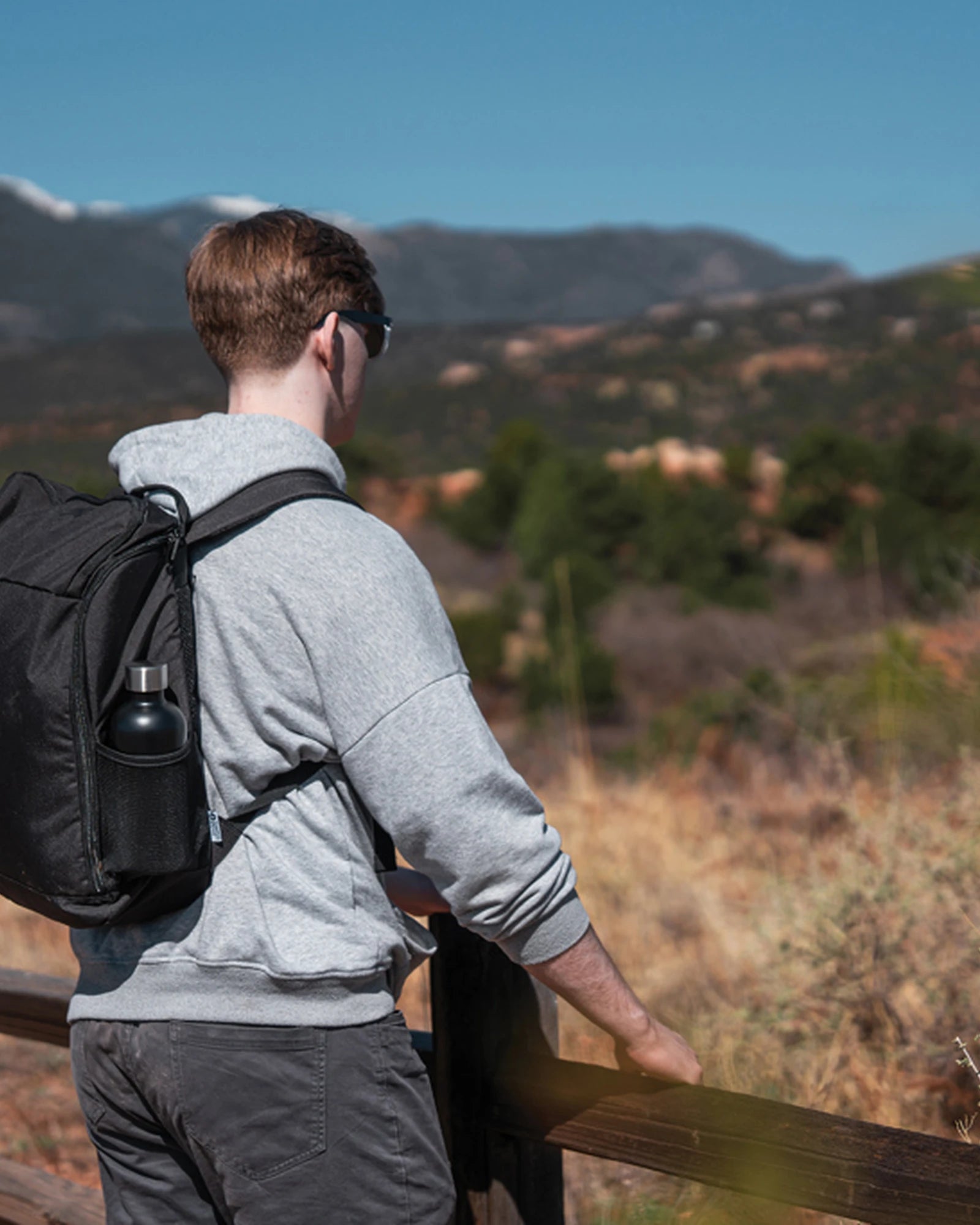 Zaino 2-in-1 porta laptop riciclato 18L da personalizzare - 7