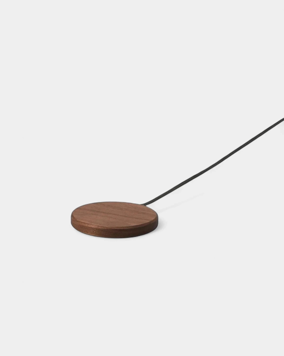 Caricabatterie a induzione in legno di quercia personalizzabile - 2
