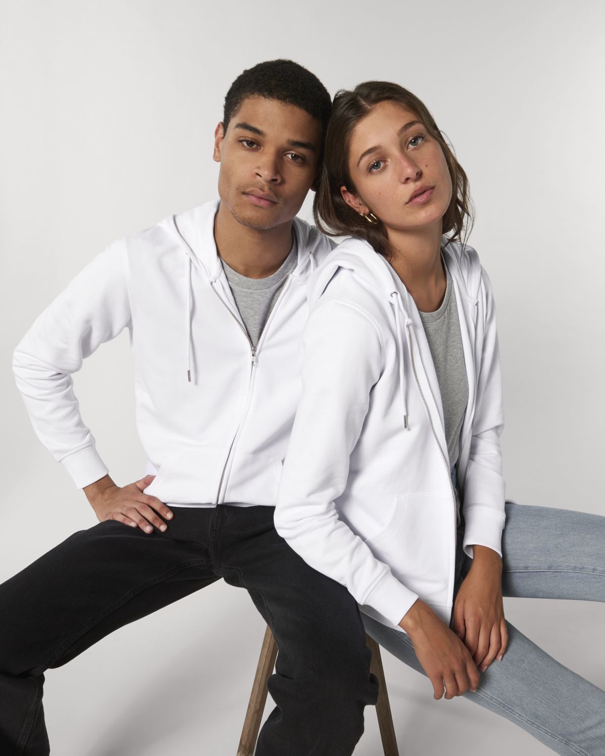 Felpa con zip unisex personalizzabile in cotone bio