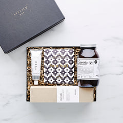 La Box: Black & White